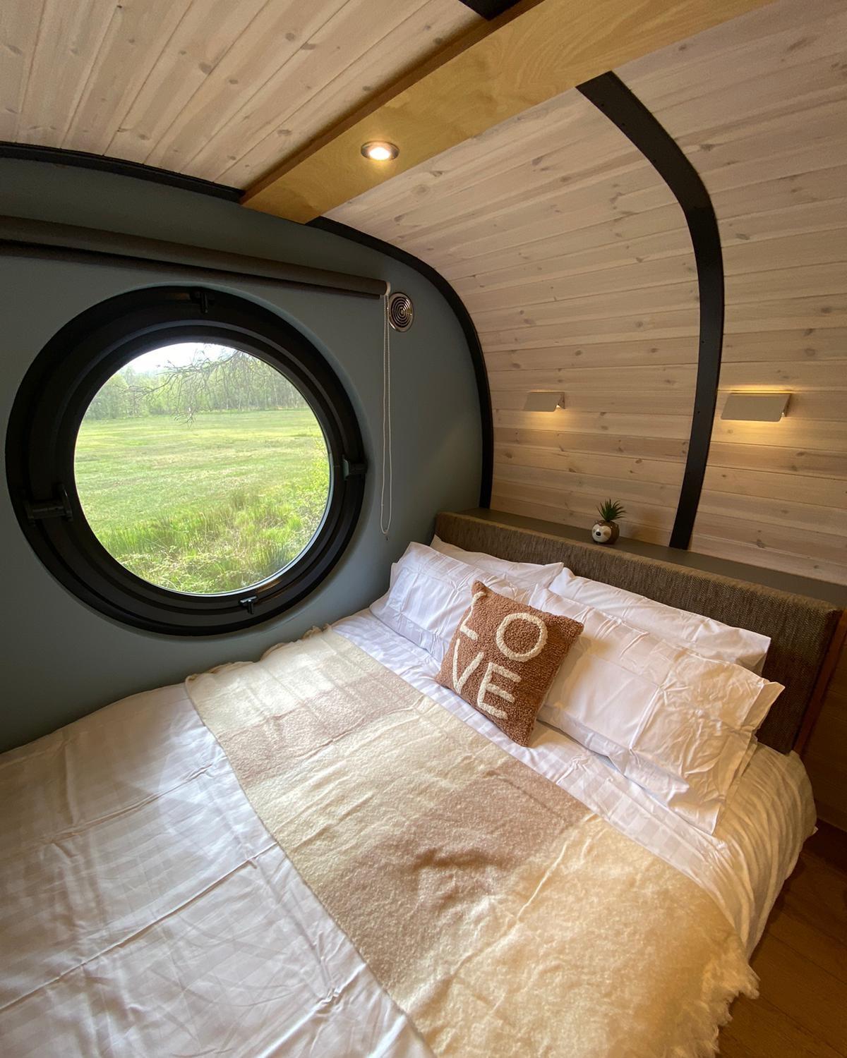 Celtic Minor Pods Villa Ystalyfera Ngoại thất bức ảnh