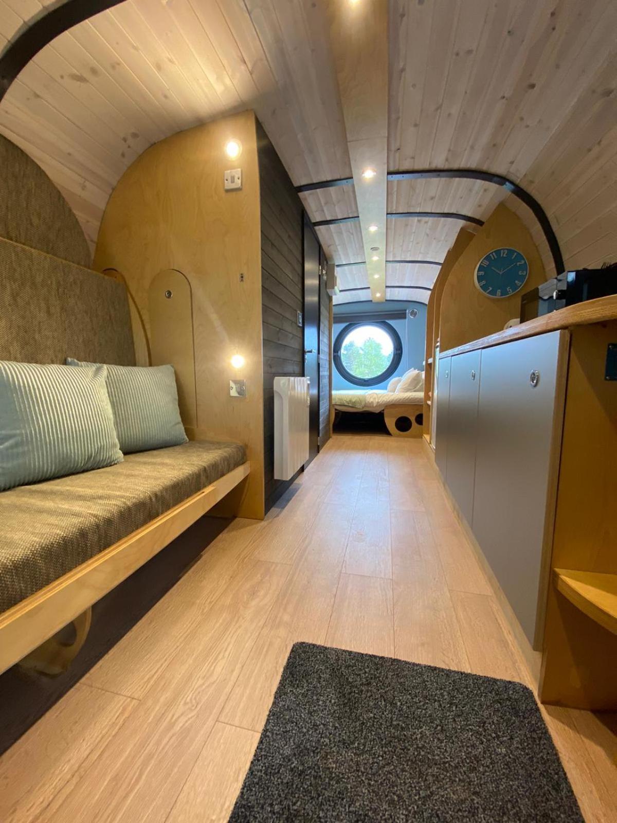 Celtic Minor Pods Villa Ystalyfera Ngoại thất bức ảnh